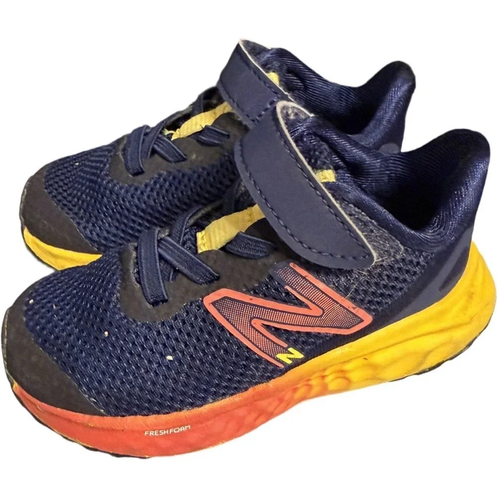 New Balance Toddler Boys Navy Orange Sneakers Tennis Shows Size 6 Walking